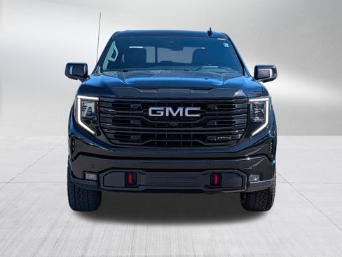 Used 2024 GMC Sierra 1500 AT4 w/ Technology Package AWD/4WD image 2