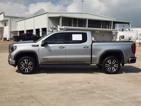 Certified 2024 GMC Sierra 1500 AT4 w/ Technology Package image 4