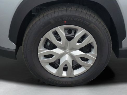 Used 2026 Toyota Corolla Cross L image 10