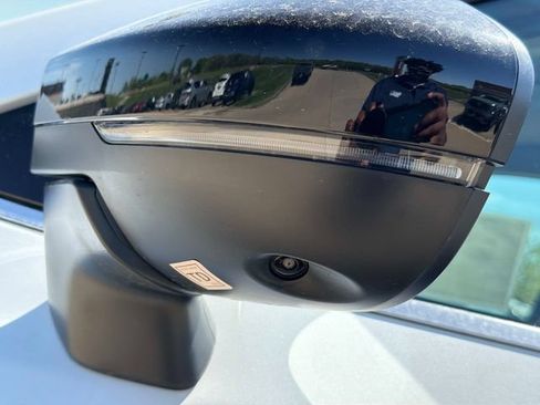New 2026 Nissan Pathfinder SL AWD/4WD image 12