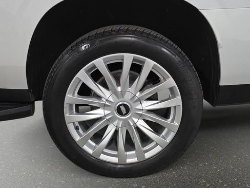 Used 2023 Cadillac Escalade ESV Luxury AWD/4WD image 27