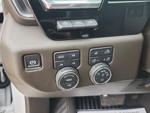 Certified 2025 Chevrolet Silverado 3500 LTZ w/ LTZ Premium Package image 13