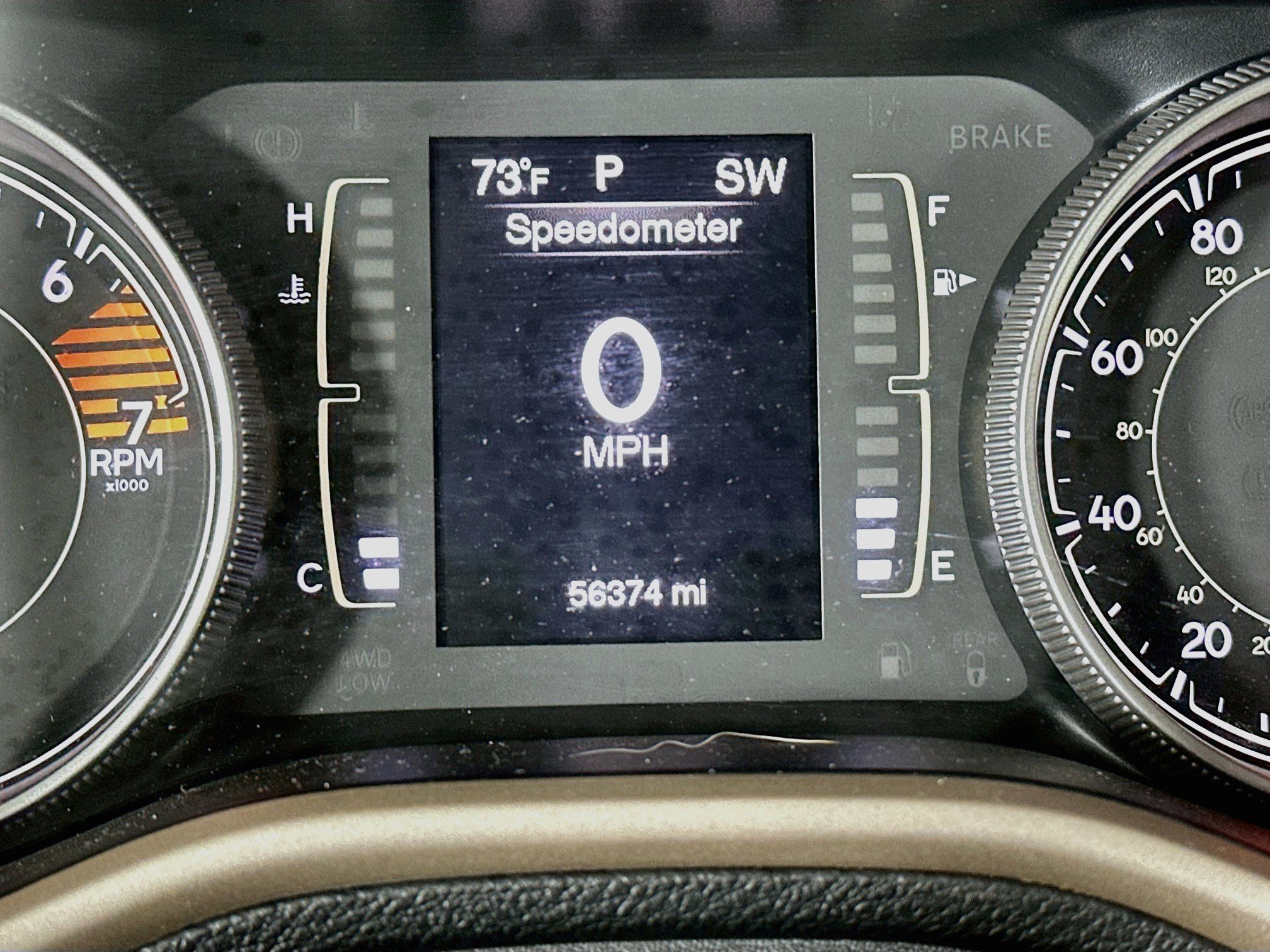 Used 2017 Jeep Cherokee Latitude w/ Safety/Convenience Group FWD image 19