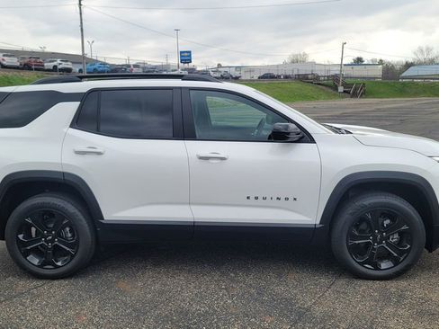 New 2026 Chevrolet Equinox LT w/ Convenience Package II image 14