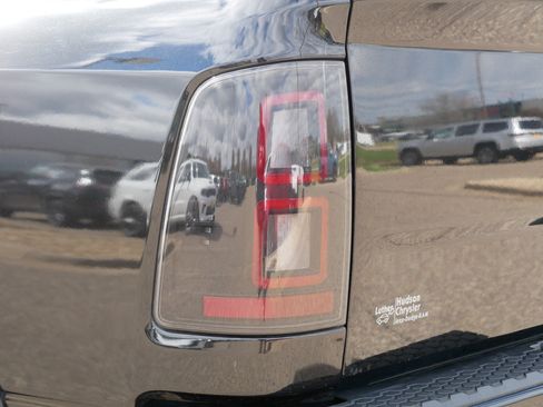 Used 2018 RAM 1500 Big Horn AWD/4WD image 17