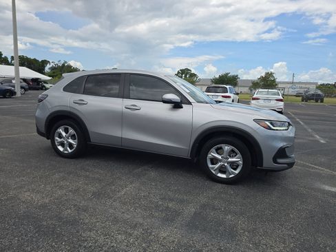 Used 2023 Honda HR-V LX image 2