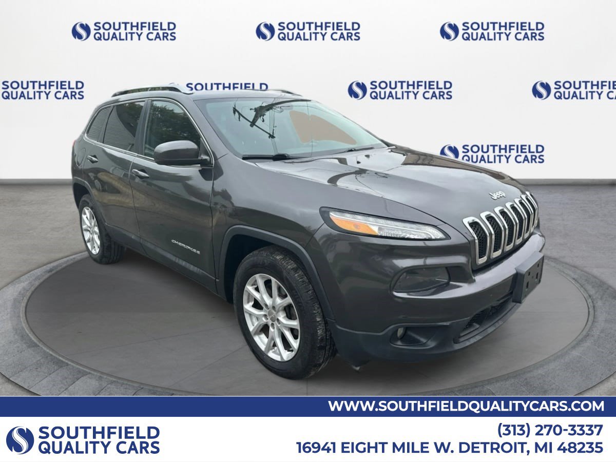 Used 2016 Jeep Cherokee Latitude w/ Safety/Convenience Group AWD/4WD image 1