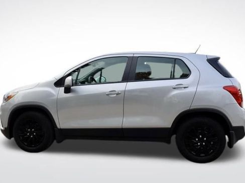 Used 2018 Chevrolet Trax LS image 5