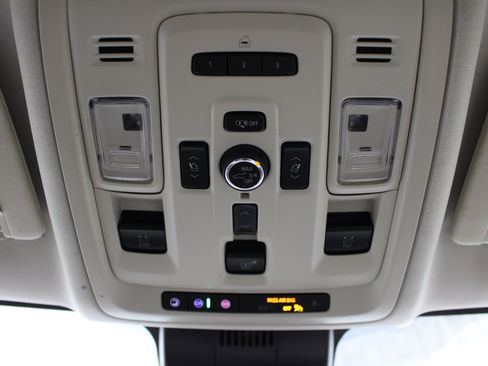 Used 2023 GMC Yukon XL Denali RWD image 20