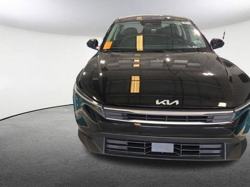Used 2025 Kia K4 FWD image 2