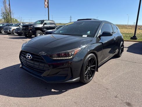 Used 2019 Hyundai Veloster 2.0 Premium FWD image 3