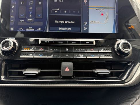 Used 2020 Toyota Highlander Platinum image 11