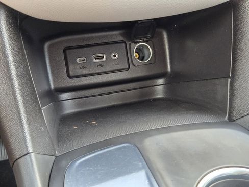 Used 2024 Chevrolet Equinox LS image 19