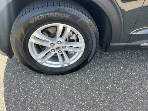 Certified 2022 Ford Explorer XLT w/ Equipment Group 202A image 26