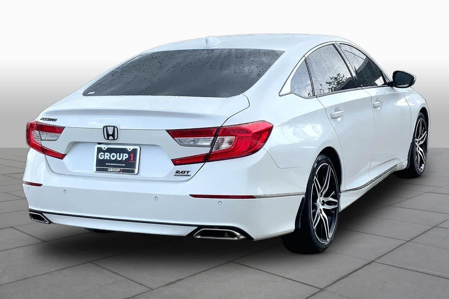Used 2022 Honda Accord Touring image 12