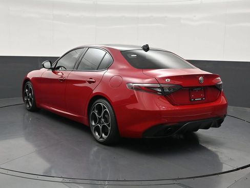 Used 2025 Alfa Romeo Giulia w/ Veloce Package Rwd image 3