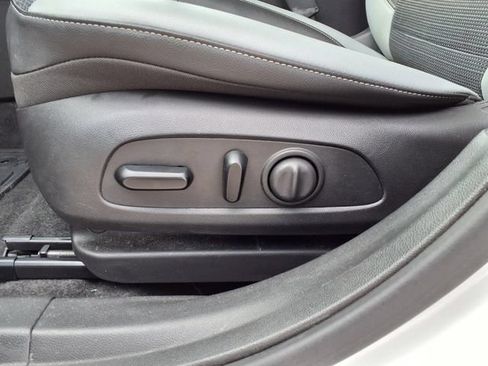 Used 2024 Buick Envista Preferred w/ Convenience I Package FWD image 74