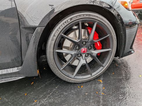 Used 2023 Honda Civic Type R image 12