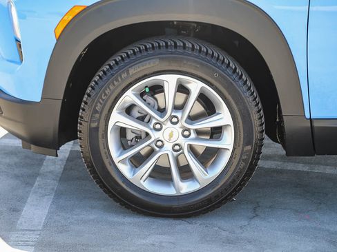 Used 2024 Chevrolet TrailBlazer LS w/ LS Convenience Package AWD/4WD image 10