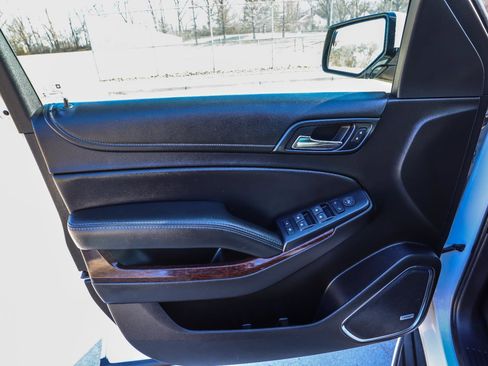 Used 2017 GMC Yukon SLE w/ Convenience Package image 33