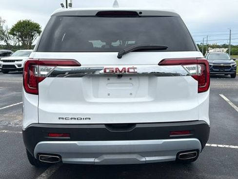 Used 2023 GMC Acadia SLE image 6