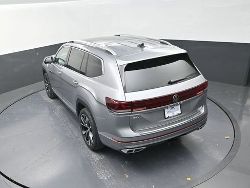 New 2026 Volkswagen Atlas SEL Premium R-Line AWD/4WD image 17