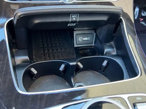Used 2019 Mercedes-Benz E 300 image 31
