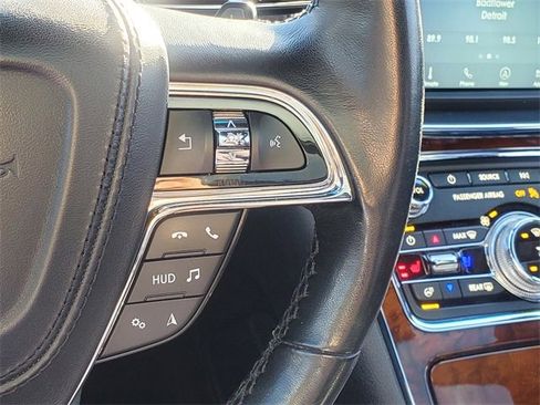 Used 2019 Lincoln Continental Reserve image 21