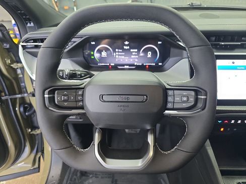 New 2026 Jeep Cherokee Limited AWD/4WD image 16