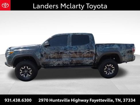 Used 2022 Toyota Tacoma TRD Off-Road AWD/4WD image 6