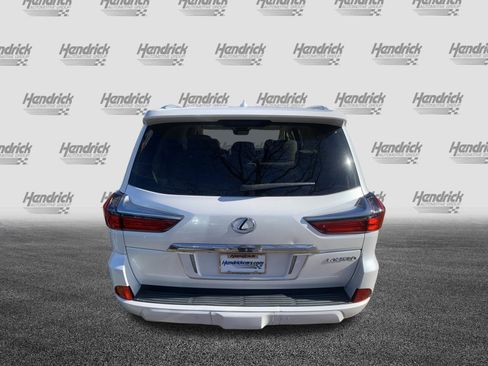 Used 2020 Lexus LX 570 4WD w/ 3rd Row & Luxury Pkg image 9