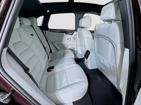 New 2026 Porsche Macan S image 29