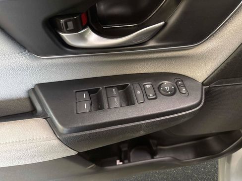 Used 2022 Honda CR-V EX image 19