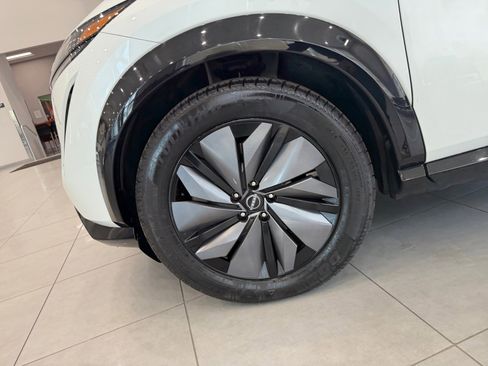 Used 2023 Nissan Ariya AWD image 26