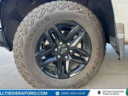 Used 2025 Chevrolet Silverado 1500 Custom Trail Boss image 12