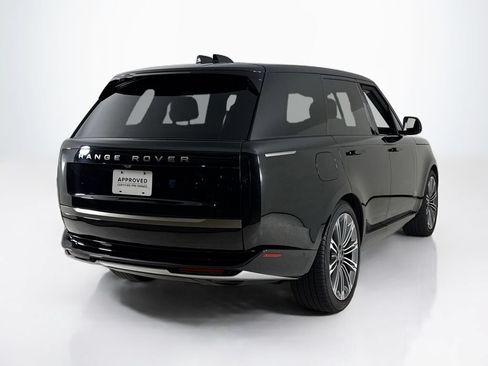 Used 2023 Land Rover Range Rover SE AWD/4WD image 5
