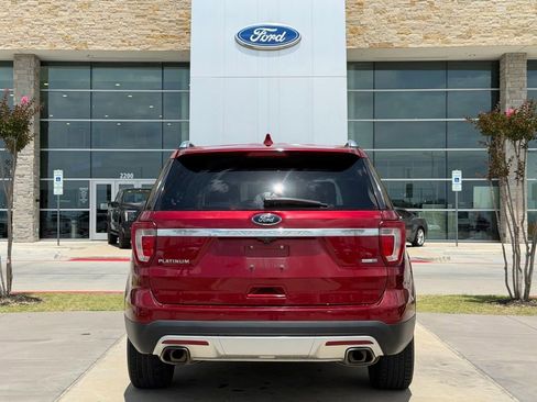 Used 2017 Ford Explorer Platinum AWD/4WD image 22