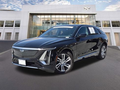 Certified 2024 Cadillac Lyriq Tech AWD/4WD image 1