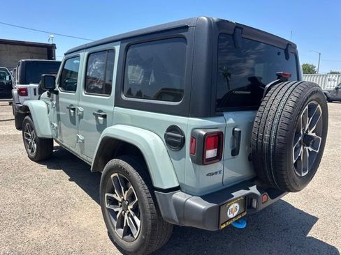 Used 2024 Jeep Wrangler Unlimited AWD/4WD image 7
