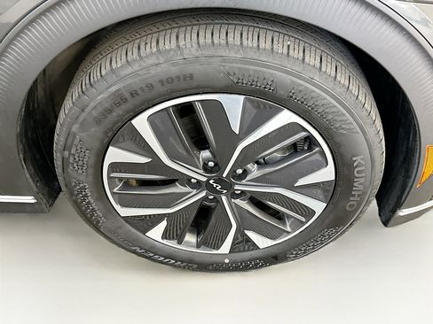 Used 2024 Kia EV6 Light image 11