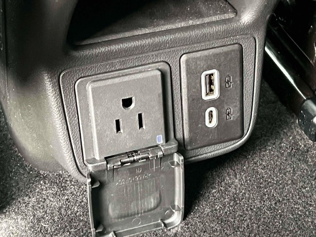 Used 2024 Chevrolet TrailBlazer ACTIV w/ Convenience Package AWD/4WD image 13