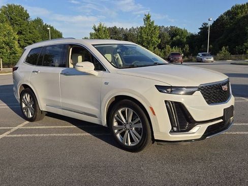 Used 2024 Cadillac XT6 Premium Luxury AWD/4WD image 7