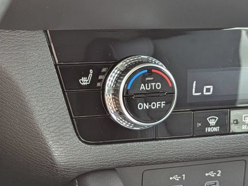 New 2026 Mitsubishi Outlander SE FWD image 24