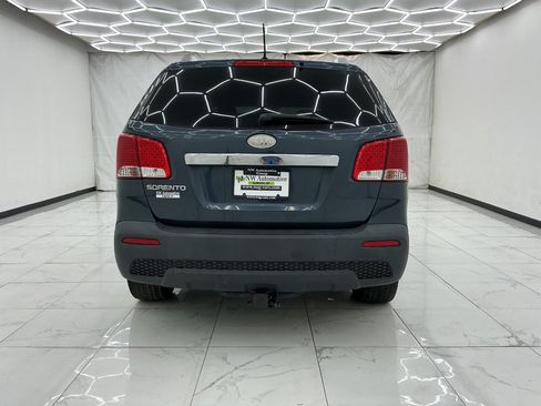 Used 2011 Kia Sorento LX AWD/4WD image 8