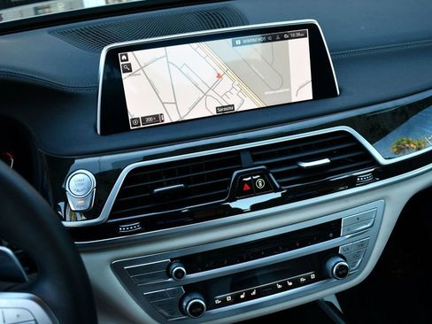 Used 2020 BMW 740i w/ Luxury Rear Seating Package image 52