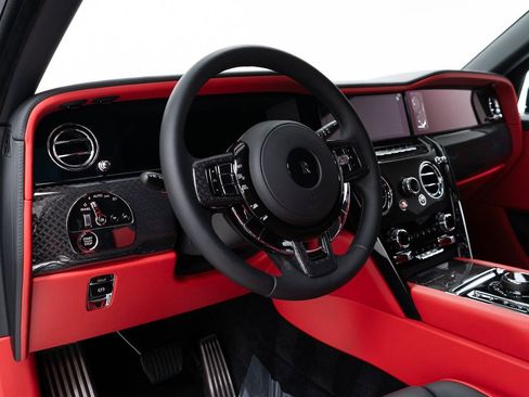 New 2025 Rolls-Royce Cullinan Black Badge w/ Leather Finishing Pack image 14