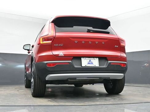 Used 2023 Volvo XC40 B4 Plus w/ Driver Assist Package image 41