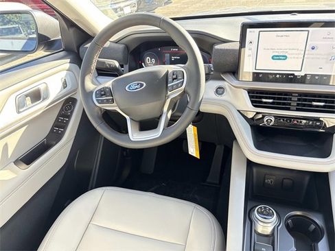 New 2026 Ford Explorer Active w/ Active Comfort Package image 16
