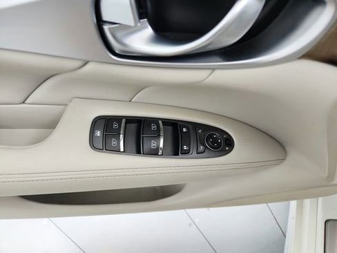 Used 2019 INFINITI Q70 L 3.7 w/ Sensory Package AWD/4WD image 31