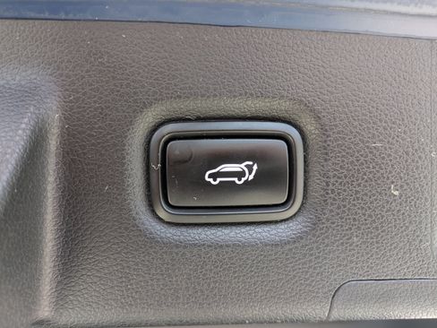 Used 2019 Hyundai Santa Fe FWD image 12
